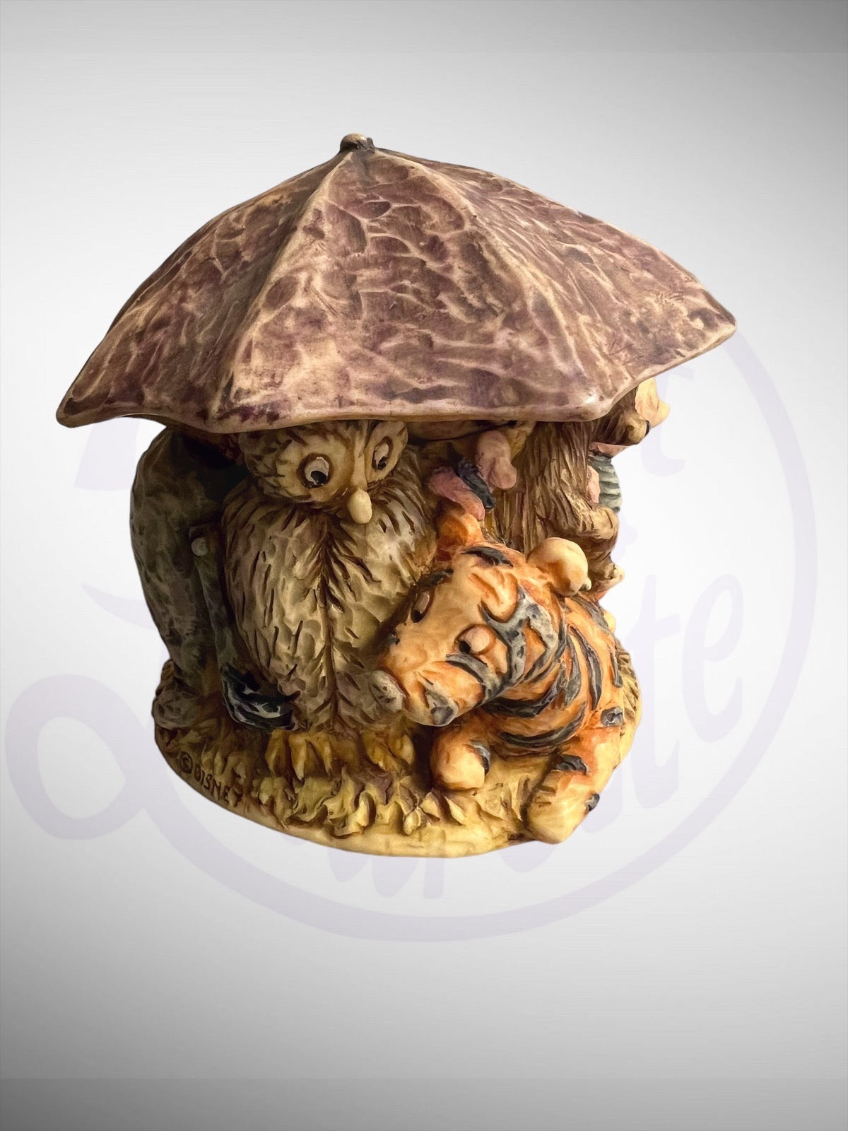 Harmony Kingdom Box - Disney Classic Pooh Figurine No Box 0437